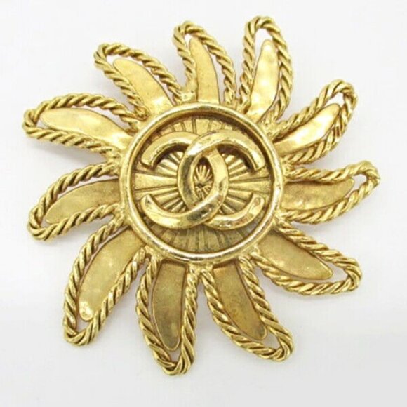 CHANEL CC Logo Sunburst Brooch Gold Tone Pin 94A Auth w/Box - Picture 1 of 6